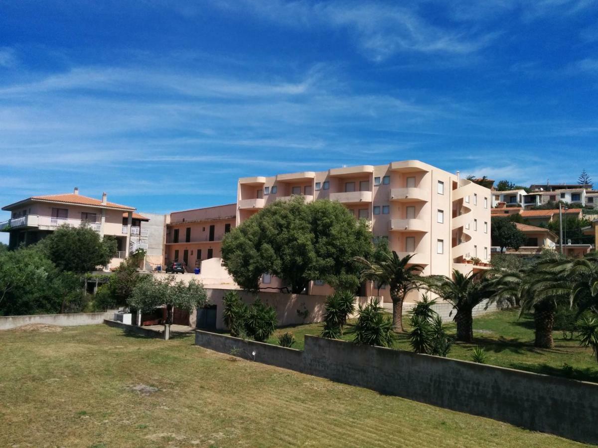 Hotel Panorama Badesi Exterior foto